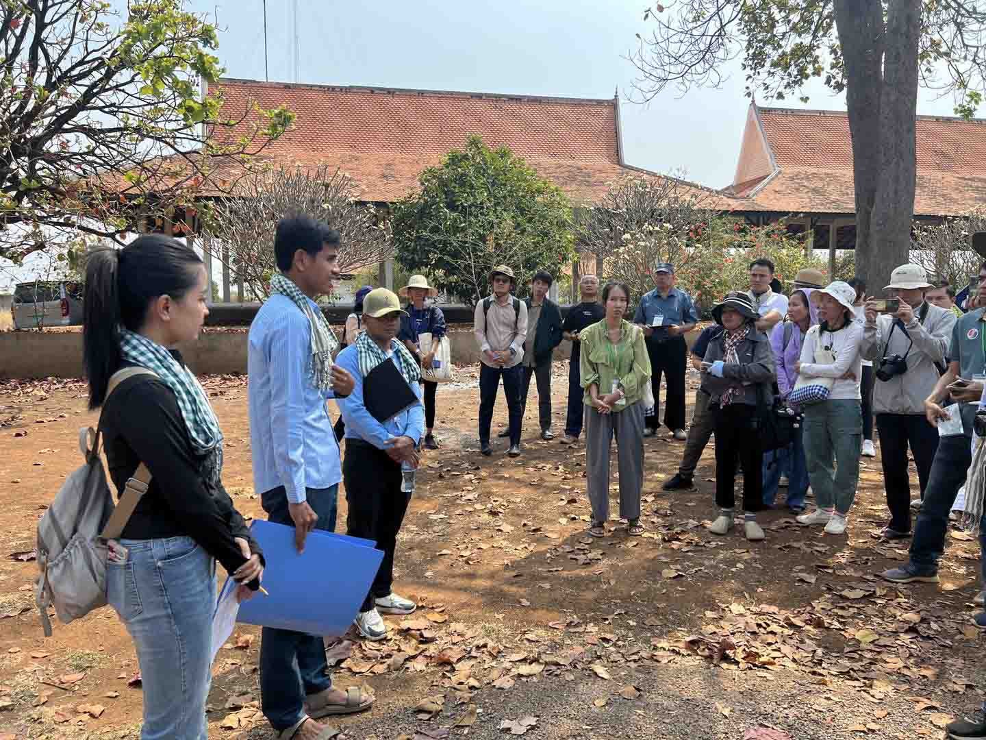 កម្មសិក្សារបស់សិក្ខាកាមក្នុងសិក្ខាសាលាស្តីពីកម្មវិធីផ្លាស់ប្តូរយុវជនវប្បធម៌លើការគ្រប់គ្រងបេតិកភណ្ឌពិភពលោក និងអភិវឌ្ឍន៍សហគមន៍