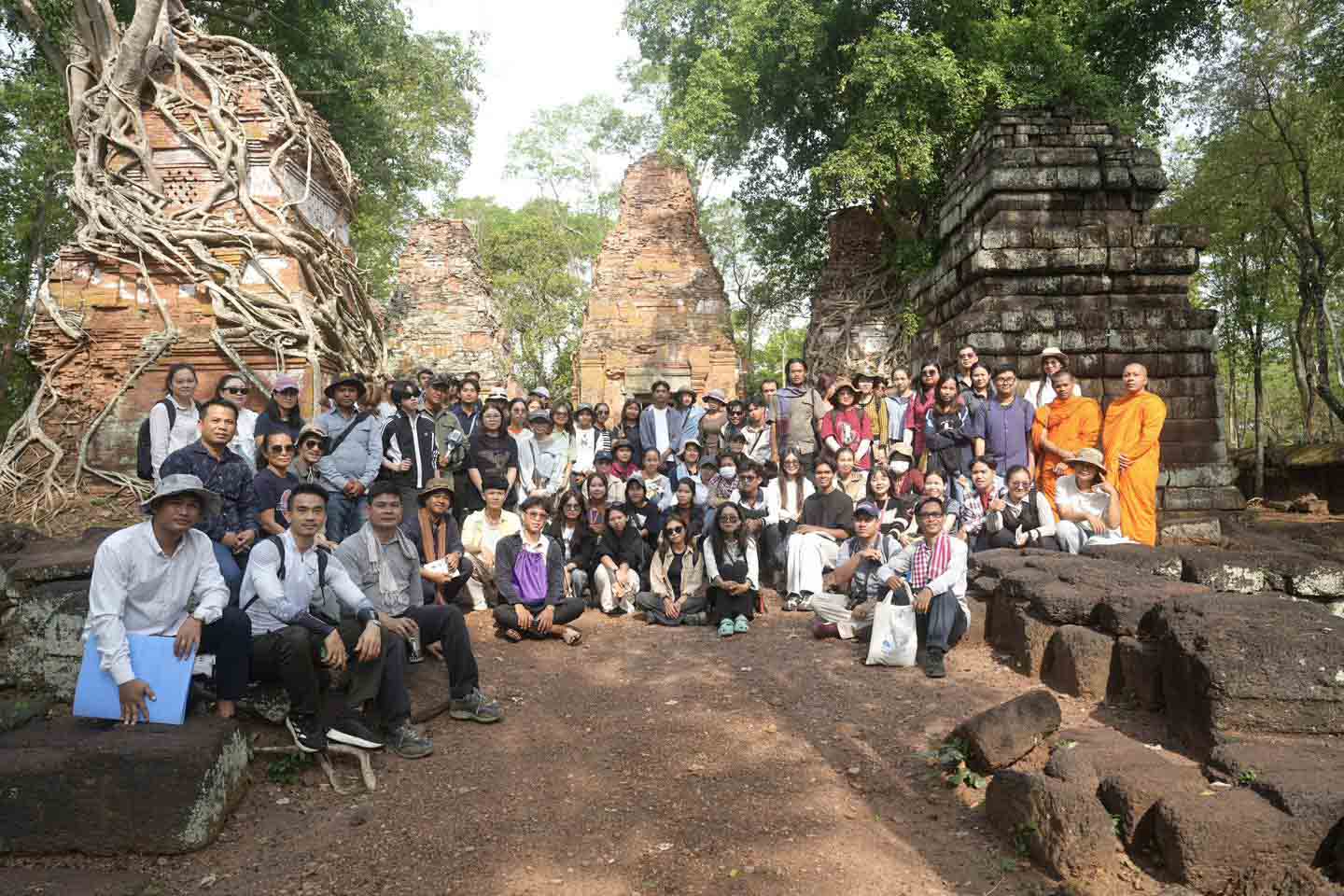 ដំណើរចុះកម្មសិក្សារបស់និស្សិតបុរាណវិទ្យា នៃសាកលវិទ្យាល័យភូមិន្ទវិចិត្រសិល្បៈ ក្នុងរមណីយដ្ឋានកោះកេរ